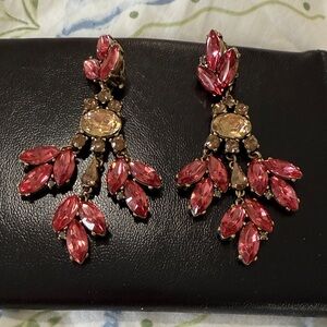 Beautiful clip crystal and gold earrings.